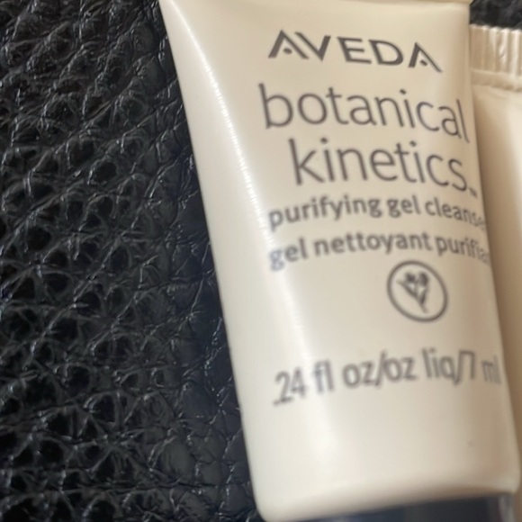 Beauty Junkees Cosmetic Pouch with 3 Aveda travel size products - Picture 3 of 7